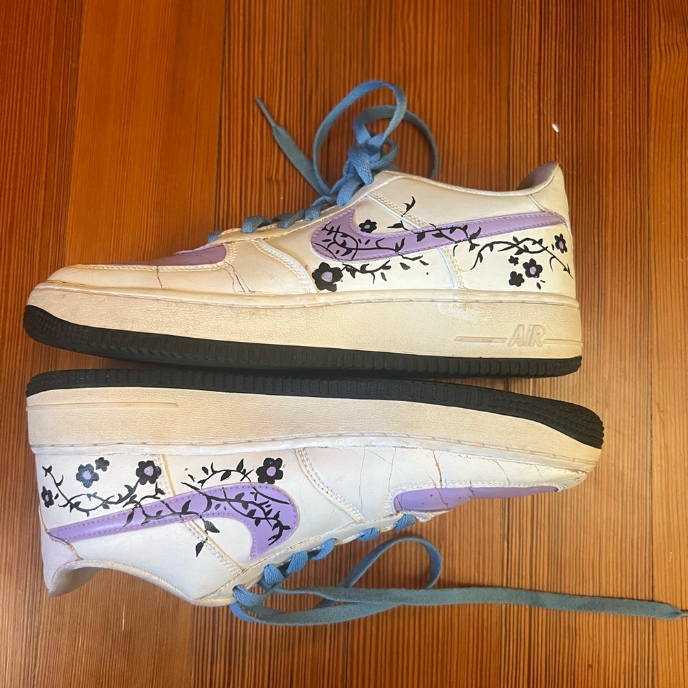nike air sneakers (hand painted)